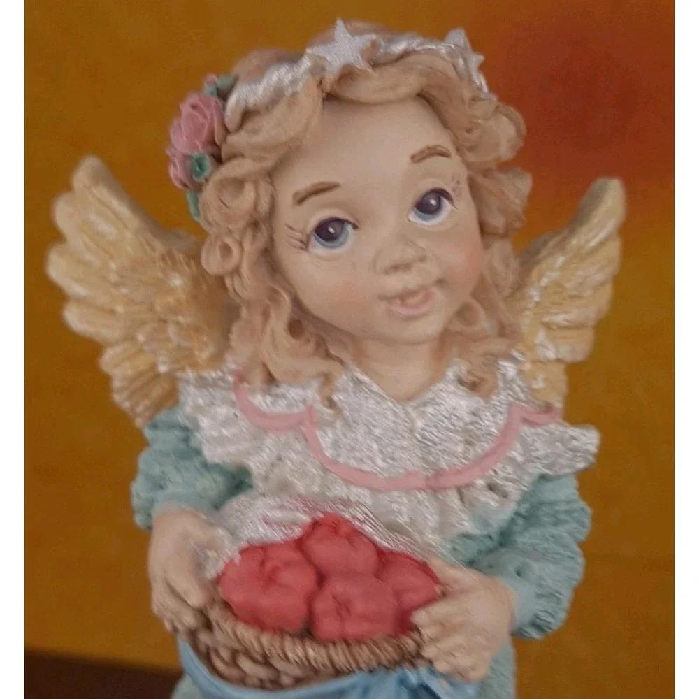 House of Lloyd Christmas Around the World The Sharing‎ Angel #542383 Sealed 1997